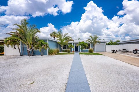 Casa en venta en Port Charlotte, Florida, 3 dormitorios, 137.96 m2 № 2186327 - foto 3