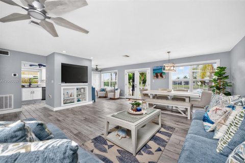 Casa en venta en Port Charlotte, Florida, 3 dormitorios, 137.96 m2 № 2186327 - foto 9