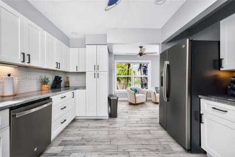 Casa en venta en Port Charlotte, Florida, 3 dormitorios, 137.96 m2 № 2186327 - foto 20