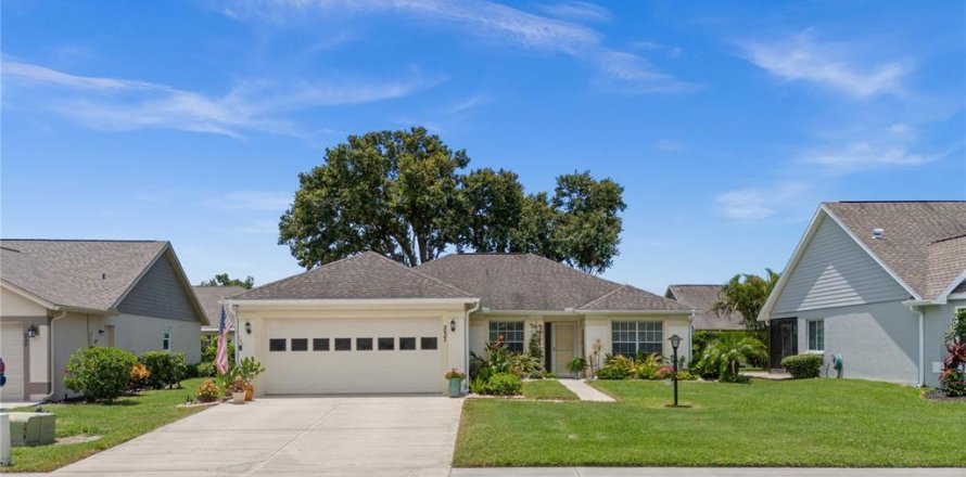 House in Englewood, Florida 3 bedrooms, 151.06 sq.m. № 1795972