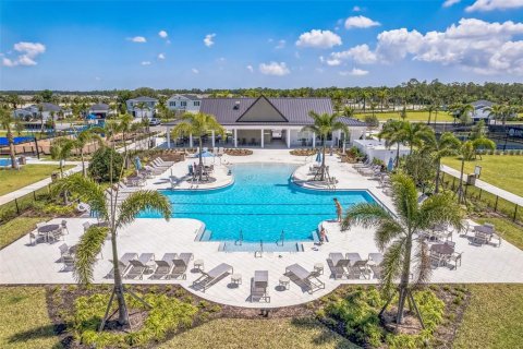 House in Saint Lucie, Florida 4 bedrooms, 180.42 sq.m. № 2197614 - photo 12