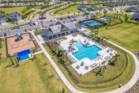 House in Saint Lucie, Florida 4 bedrooms, 180.42 sq.m. № 2197614 - photo 10