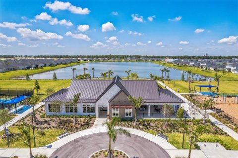 House in Saint Lucie, Florida 4 bedrooms, 180.42 sq.m. № 2197614 - photo 16