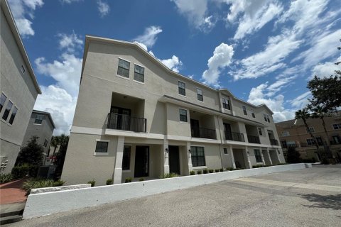 Townhouse in Orlando, Florida 3 bedrooms, 182.46 sq.m. № 2275466