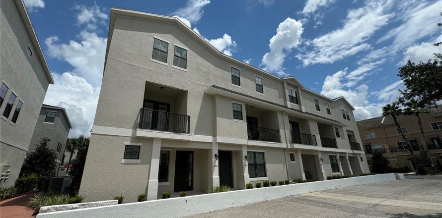 Townhouse in Orlando, Florida 3 bedrooms, 182.46 sq.m. № 2275466