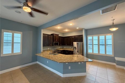 Townhouse in Orlando, Florida 3 bedrooms, 182.46 sq.m. № 2275466 - photo 6