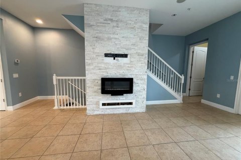Townhouse in Orlando, Florida 3 bedrooms, 182.46 sq.m. № 2275466 - photo 4