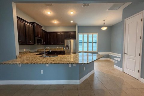 Townhouse in Orlando, Florida 3 bedrooms, 182.46 sq.m. № 2275466 - photo 10