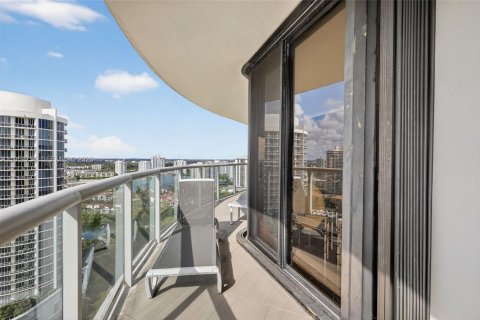 Condo in Aventura, Florida, 4 bedrooms № 2027744 - photo 20