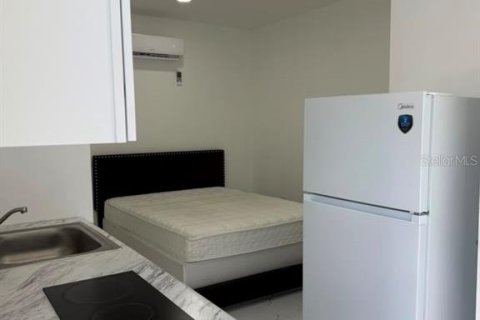 Снять в аренду виллу или дом в Киссимми, Флорида 1 комната, 27.87м2, № 2345457 - фото 4