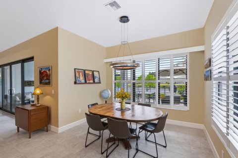 Casa en venta en Port St. Lucie, Florida, 3 dormitorios, 239.69 m2 № 2397755 - foto 16