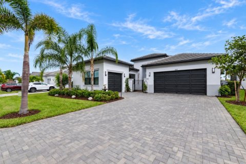 Casa en venta en Port St. Lucie, Florida, 3 dormitorios, 239.69 m2 № 2397755 - foto 3