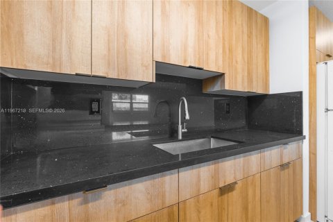Copropriété à louer à Dania Beach, Floride: 1 chambre, 66.24 m2 № 2079879 - photo 13