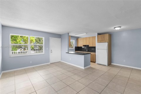 Copropriété à louer à Dania Beach, Floride: 1 chambre, 66.24 m2 № 2079879 - photo 5