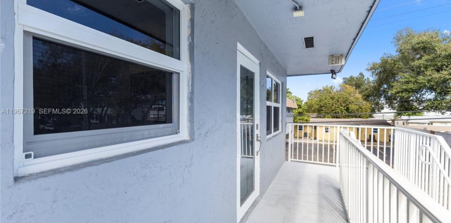 Condo à Dania Beach, Floride, 1 chambre  № 2079879