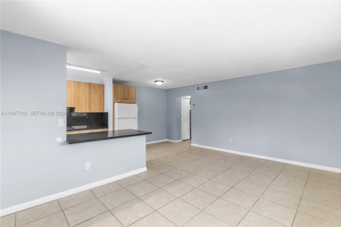 Copropriété à louer à Dania Beach, Floride: 1 chambre, 66.24 m2 № 2079879 - photo 9
