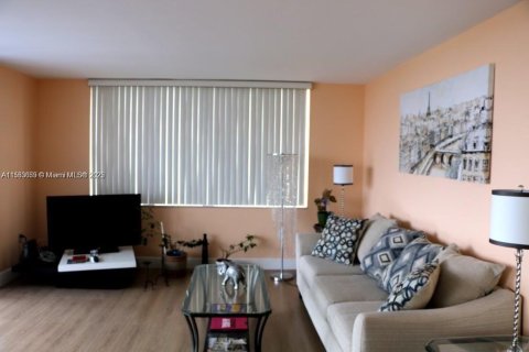 Copropriété à vendre à Aventura, Floride: 2 chambres, 120.77 m2 № 1977984 - photo 6