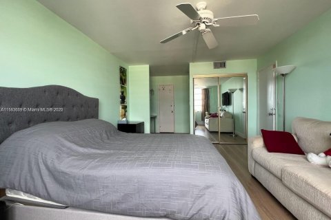Copropriété à vendre à Aventura, Floride: 2 chambres, 120.77 m2 № 1977984 - photo 11