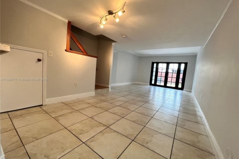 Condominio en alquiler en Miami, Florida, 3 dormitorios, 121.7 m2 № 1926721 - foto 14