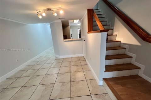 Condominio en alquiler en Miami, Florida, 3 dormitorios, 121.7 m2 № 1926721 - foto 28