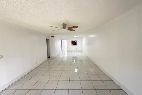Copropriété à louer à Delray Beach, Floride: 2 chambres, 105.54 m2 № 2420813 - photo 15