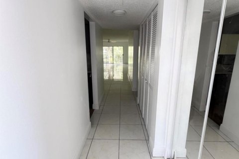 Copropriété à louer à Delray Beach, Floride: 2 chambres, 105.54 m2 № 2420813 - photo 6
