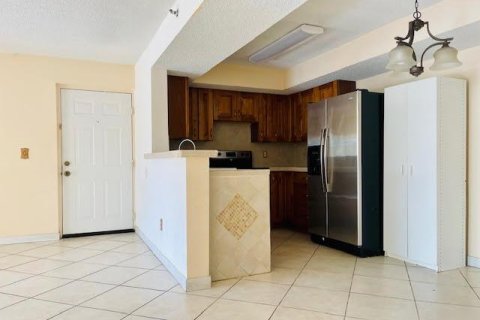 Copropriété à louer à Coconut Creek, Floride: 2 chambres, 104.98 m2 № 2439271 - photo 19