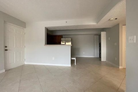 Copropriété à louer à Coconut Creek, Floride: 2 chambres, 104.98 m2 № 2439271 - photo 5