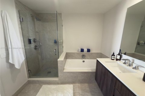 Купить кондоминиум в Майами, Флорида 2 спальни, 108.79м2, № 1958722 - фото 18