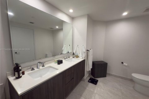 Купить кондоминиум в Майами, Флорида 2 спальни, 108.79м2, № 1958722 - фото 19