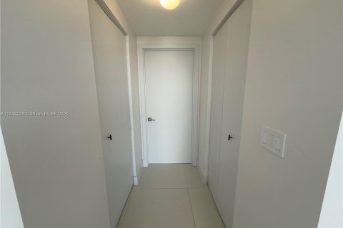 Купить кондоминиум в Майами, Флорида 2 спальни, 108.79м2, № 1958722 - фото 16