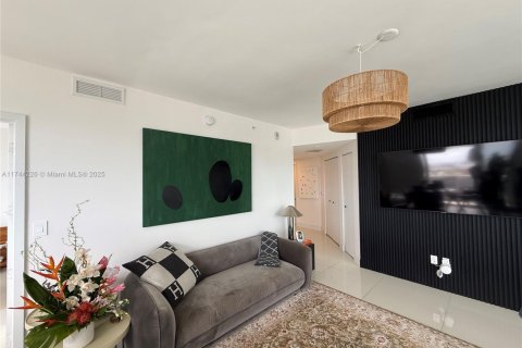 Купить кондоминиум в Майами, Флорида 2 спальни, 108.79м2, № 1958722 - фото 10