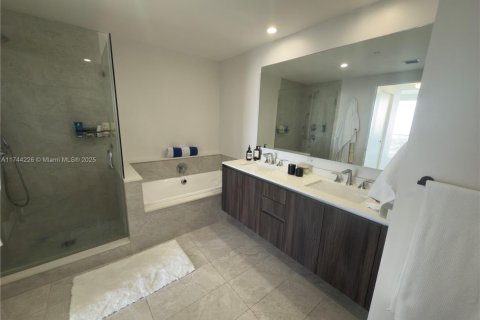 Купить кондоминиум в Майами, Флорида 2 спальни, 108.79м2, № 1958722 - фото 20