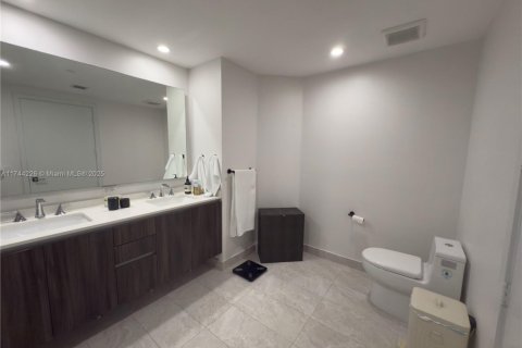 Купить кондоминиум в Майами, Флорида 2 спальни, 108.79м2, № 1958722 - фото 21