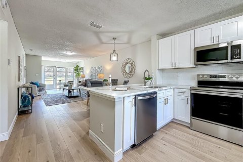 Condo in Dunedin, Florida, 2 bedrooms  № 2098466 - photo 2