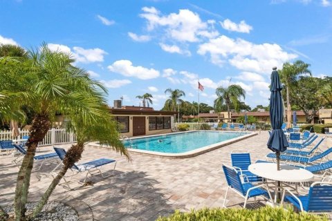Condo in Dunedin, Florida, 2 bedrooms  № 2098466 - photo 24