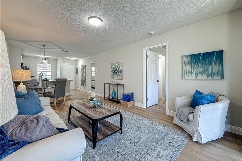 Condo in Dunedin, Florida, 2 bedrooms  № 2098466 - photo 11