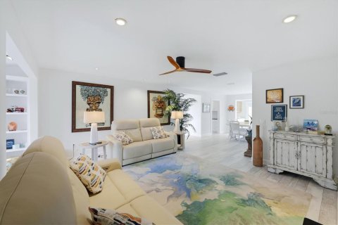 Casa en venta en Sarasota, Florida, 3 dormitorios, 145.11 m2 № 2101309 - foto 4