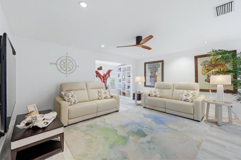 Casa en venta en Sarasota, Florida, 3 dormitorios, 145.11 m2 № 2101309 - foto 5