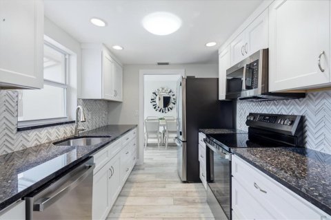 Casa en venta en Sarasota, Florida, 3 dormitorios, 145.11 m2 № 2101309 - foto 11