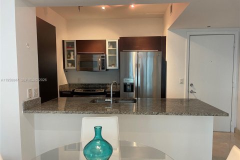 Condominio en alquiler en Miami, Florida, 1 dormitorio, 63.92 m2 № 2010716 - foto 6