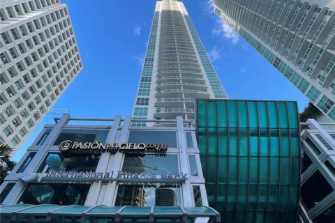 Condominio en alquiler en Miami, Florida, 1 dormitorio, 63.92 m2 № 2010716 - foto 18