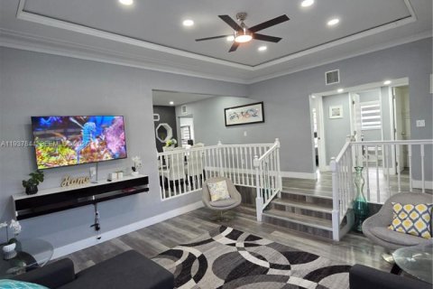 Купить виллу или дом в Норт-Майами, Флорида 4 спальни, 172.43м2, № 1995588 - фото 11