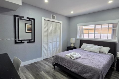 Купить виллу или дом в Норт-Майами, Флорида 4 спальни, 172.43м2, № 1995588 - фото 22