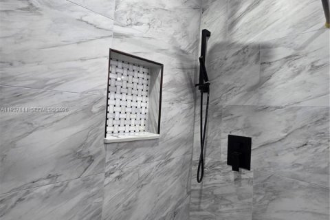 Купить виллу или дом в Норт-Майами, Флорида 4 спальни, 172.43м2, № 1995588 - фото 20