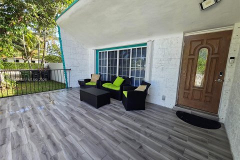 Купить виллу или дом в Норт-Майами, Флорида 4 спальни, 172.43м2, № 1995588 - фото 4