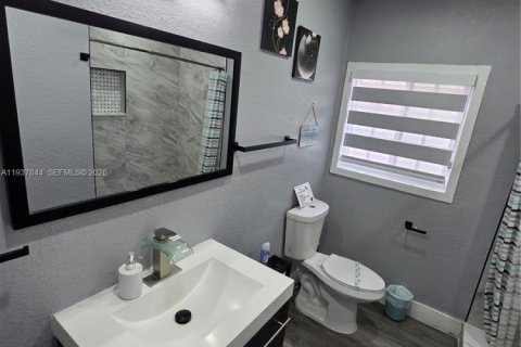 Купить виллу или дом в Норт-Майами, Флорида 4 спальни, 172.43м2, № 1995588 - фото 16