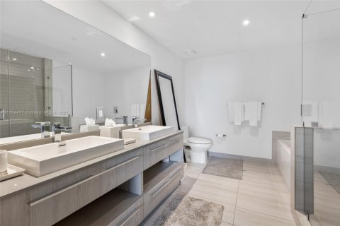 Hôtel, hôtellerie à vendre à Hollywood, Floride: 2 chambres, 96.99 m2 № 1985270 - photo 9