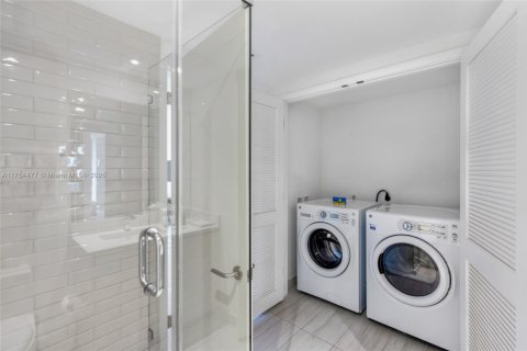 Hôtel, hôtellerie à vendre à Hollywood, Floride: 2 chambres, 96.99 m2 № 1985270 - photo 28