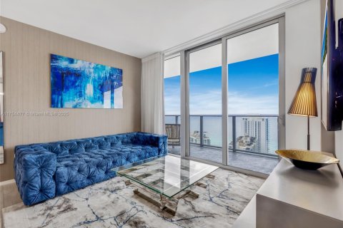 Hôtel, hôtellerie à vendre à Hollywood, Floride: 2 chambres, 96.99 m2 № 1985270 - photo 24